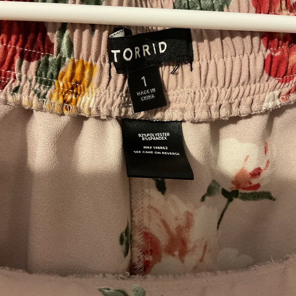 Torrid Floral Wide-Leg Pants - Blush Pink - Picture 4 of 7